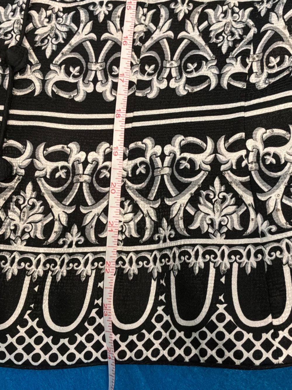 🖤 Vintage Adrianna Papell 100% Silk Beaded Baroque Statement Jacket 🖤 - Picture 7 of 10